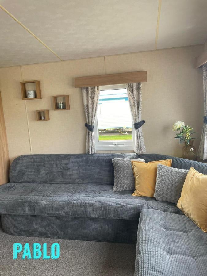 Towyn Six Berth En Suite Caravan Rhyl Extérieur photo