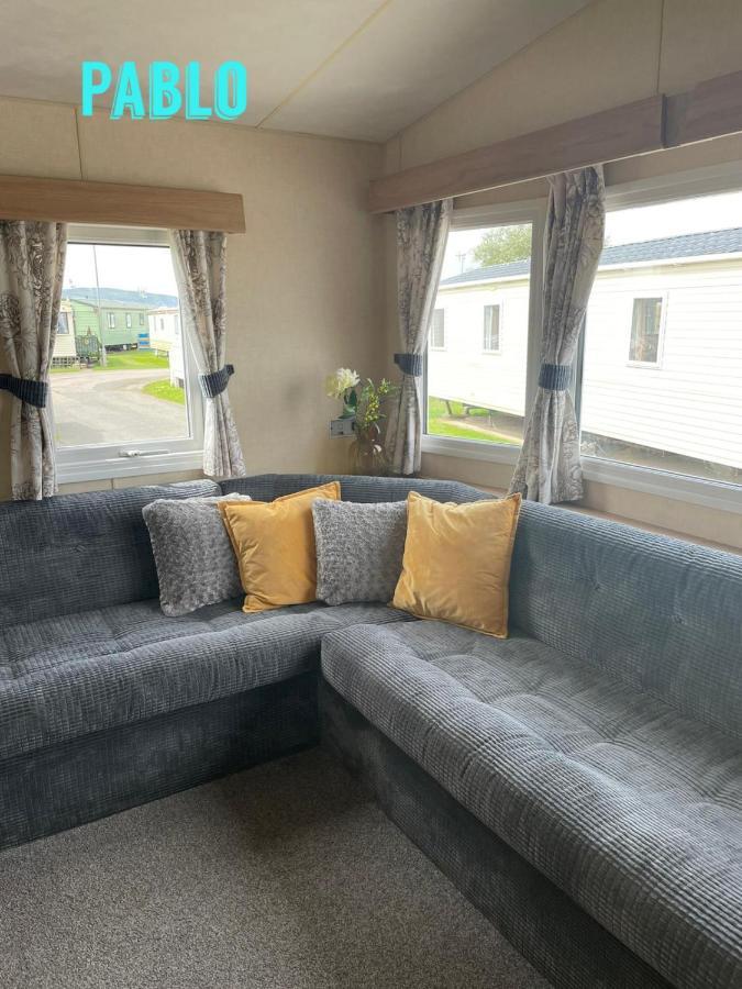 Towyn Six Berth En Suite Caravan Rhyl Extérieur photo